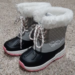Carter's Toddler Size 9 Snow Boots